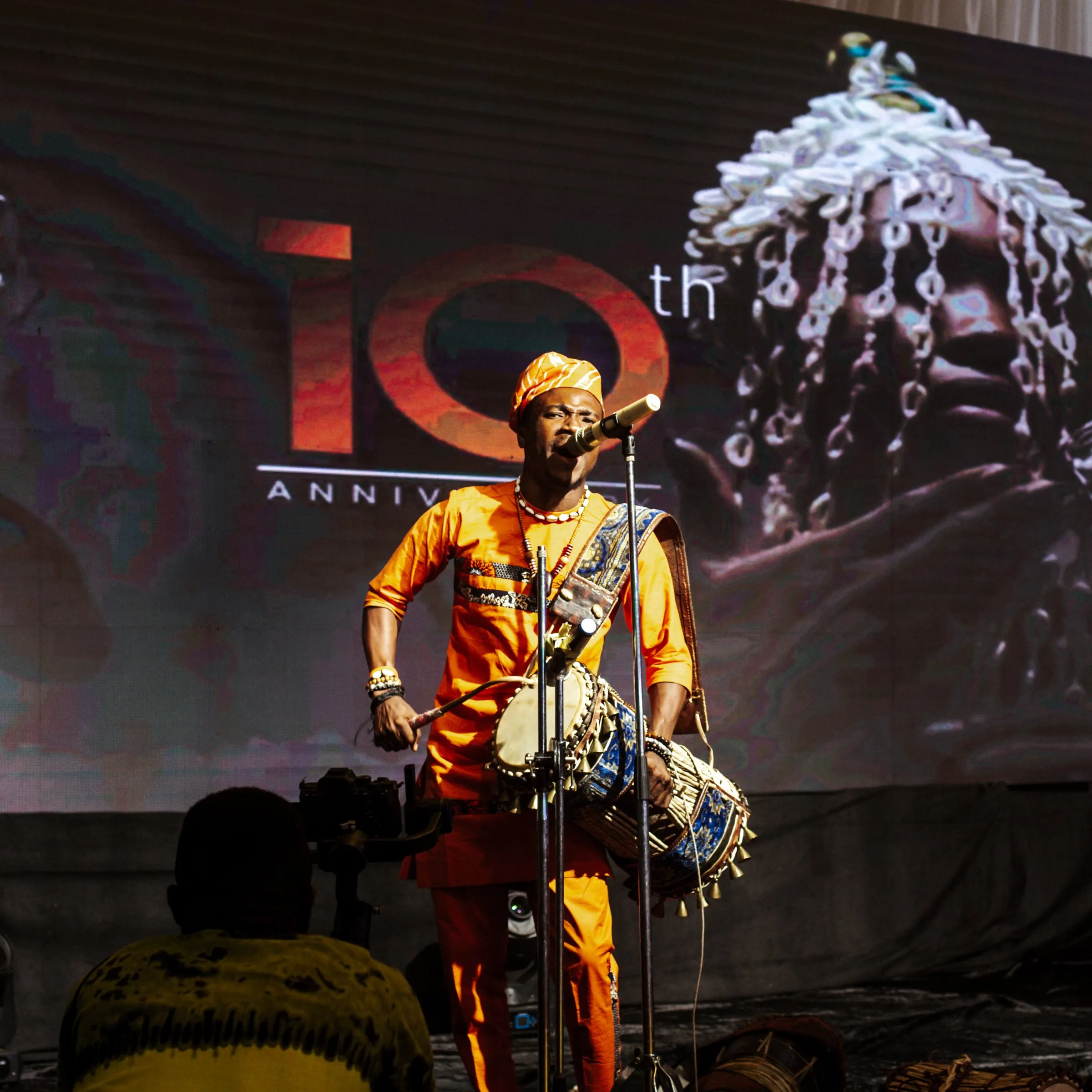 The talking drum under the “10th”